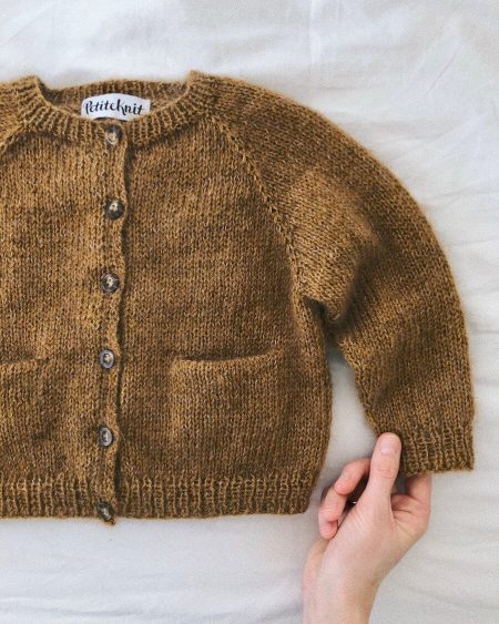 PetiteKnit stickmönster Ellens cardigan